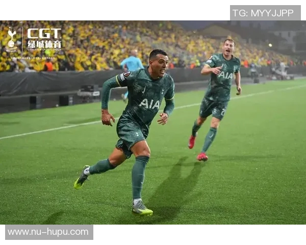 白羊座足球球星的激情与突破：从绿茵场到荣耀巅峰的成长之路